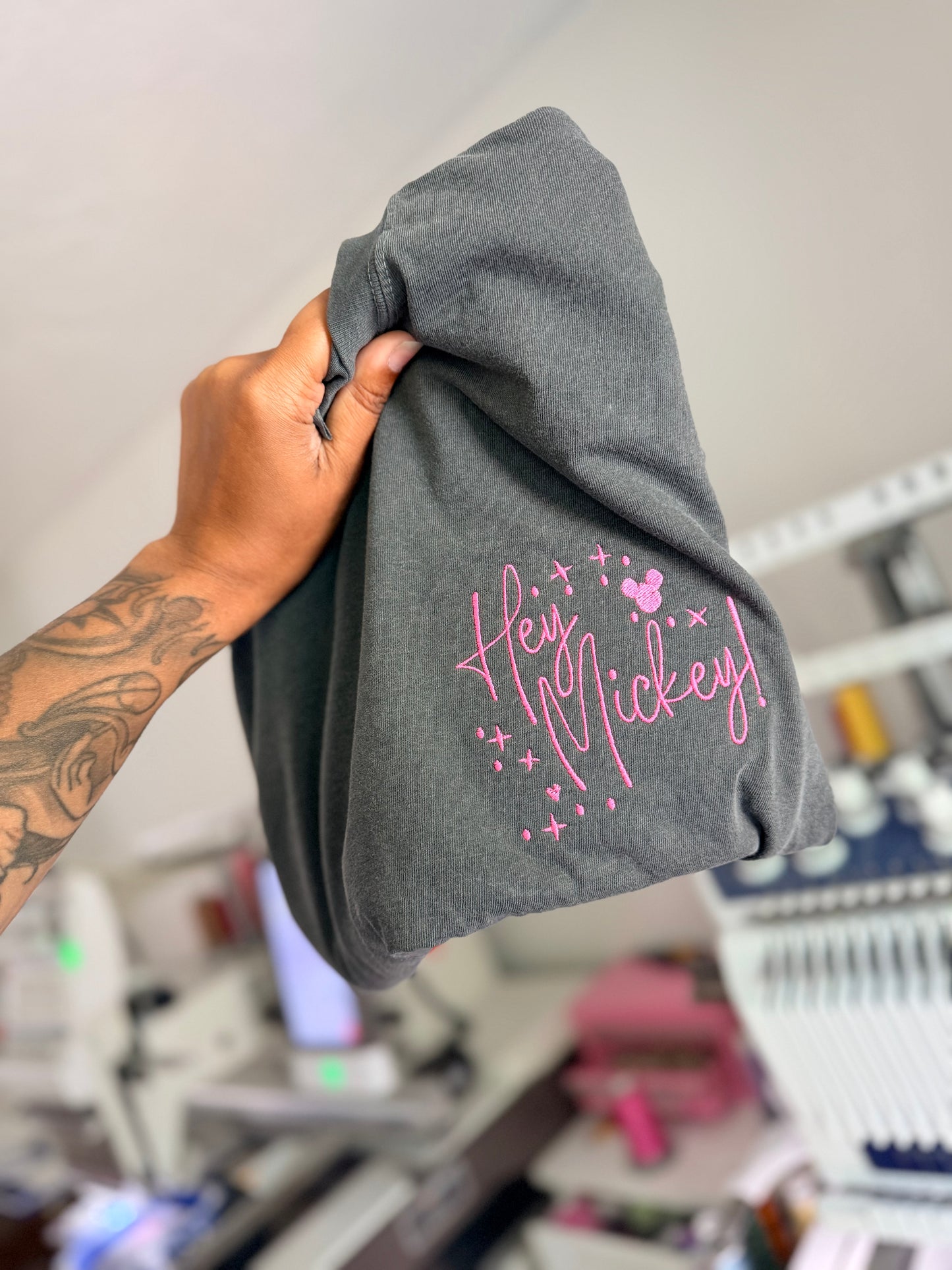 Hey M i C k E y Boxy Tee